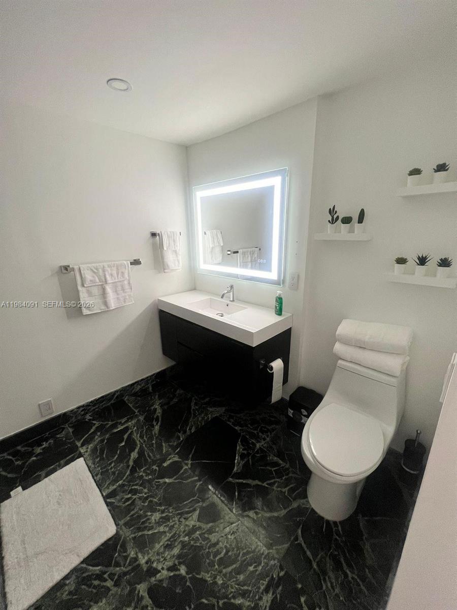 1220 NW 37th Ave Miami, FL 33125