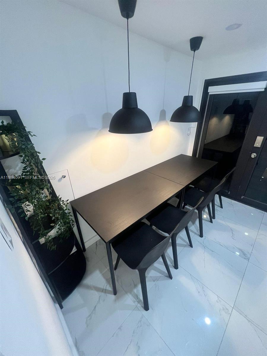 1220 NW 37th Ave Miami, FL 33125