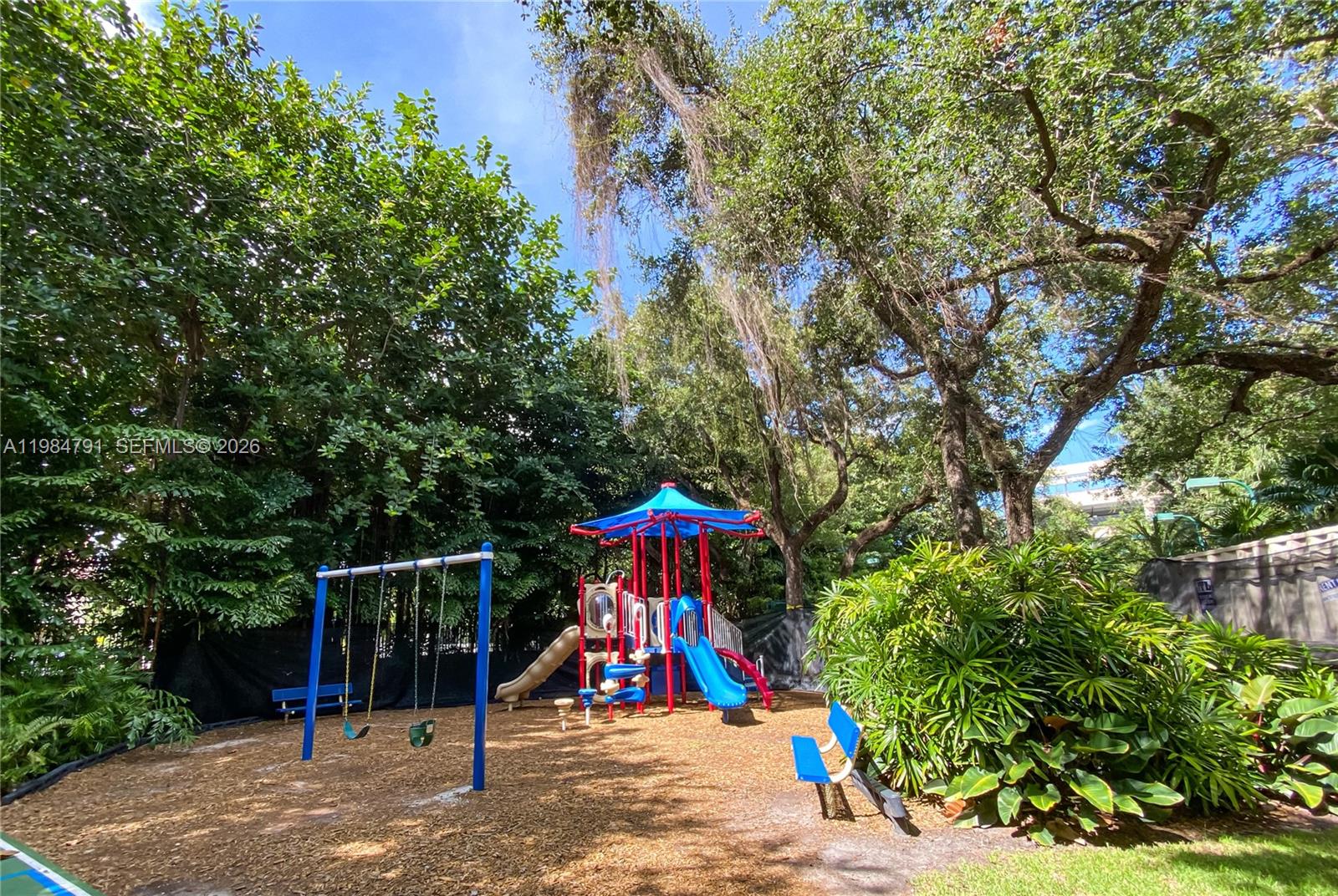 image Grovenor House26