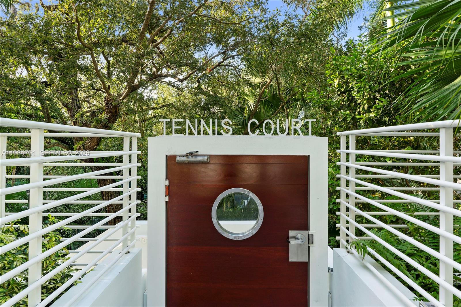 image Grovenor House27