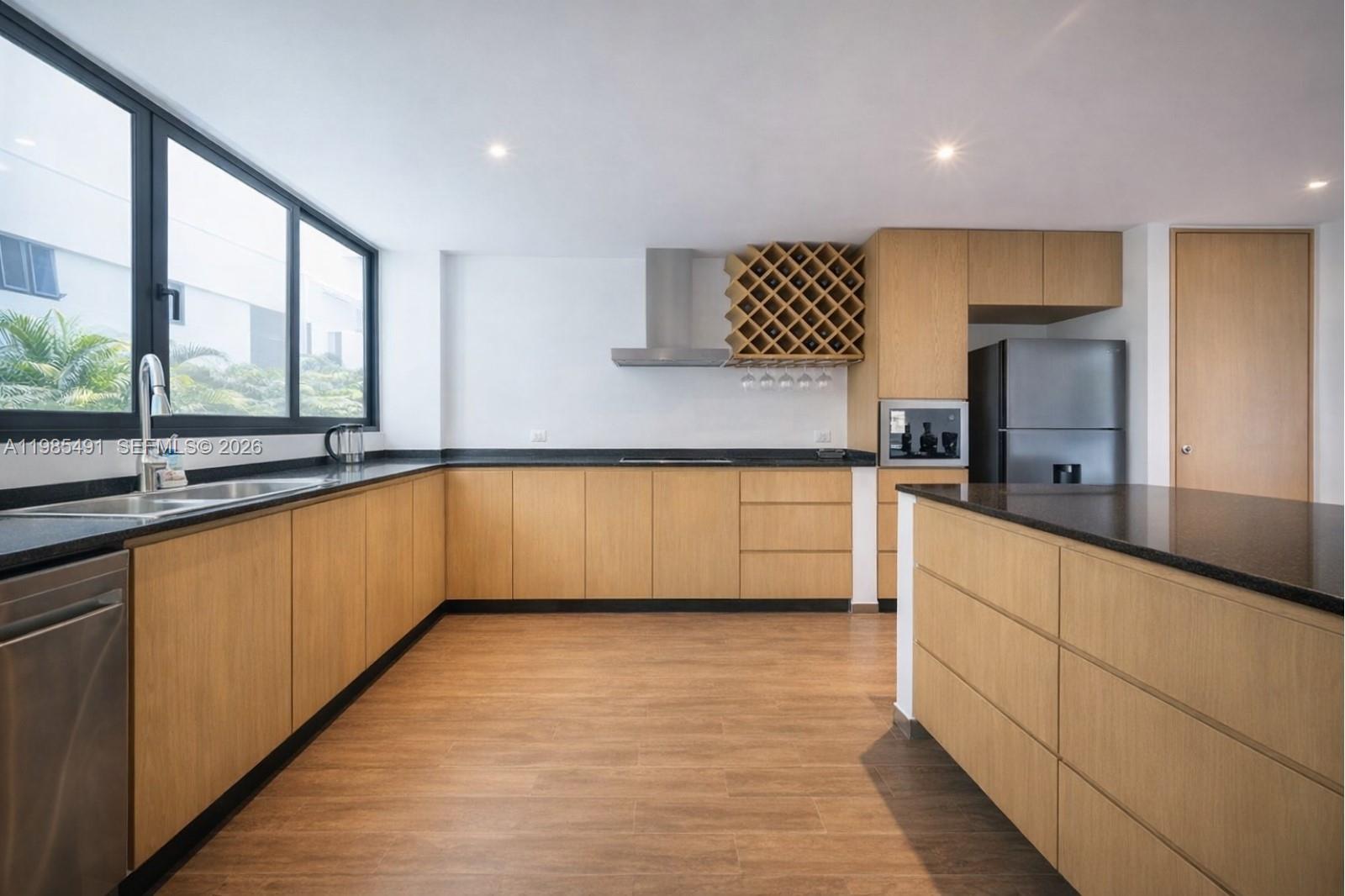 Avenida Ctm #107 Playa Del Carmen, FL 77728