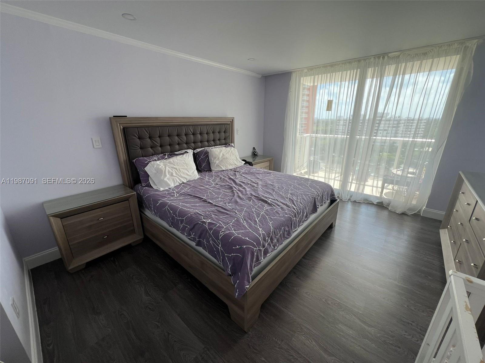 1301 NE Miami Gdns Dr #1013W Miami, FL 33179