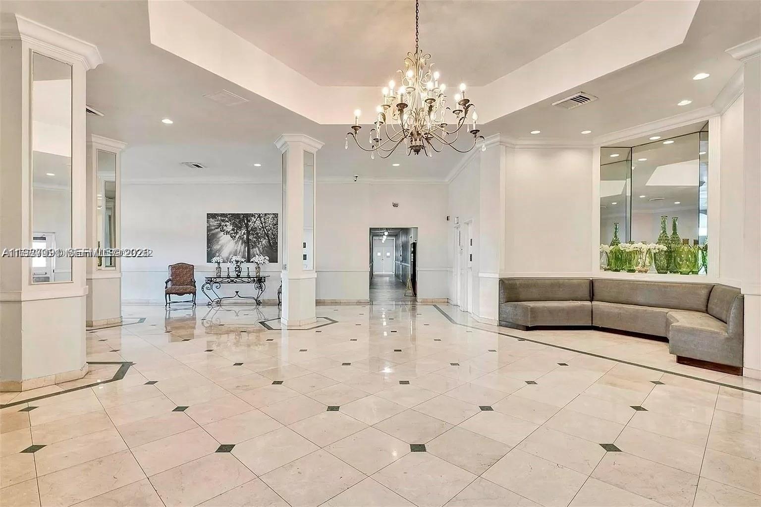 1301 NE Miami Gdns Dr #1013W Miami, FL 33179