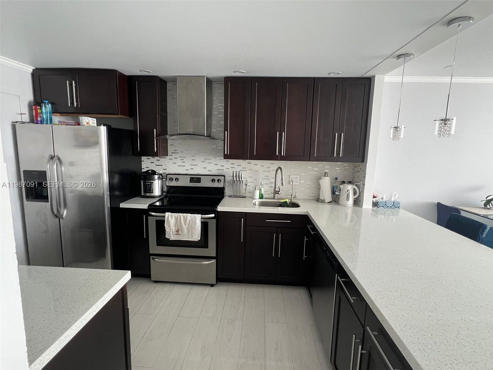 1301 NE Miami Gdns Dr #1013W Miami, FL 33179