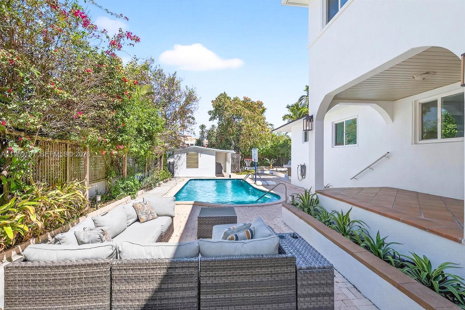 2431 SW 4th St Miami, FL 33135