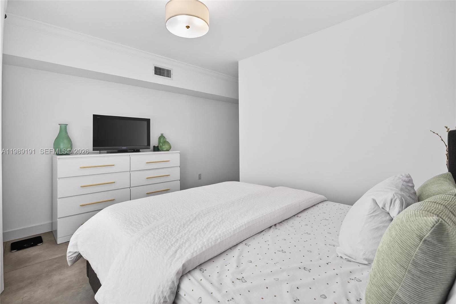 2431 SW 4th St Miami, FL 33135