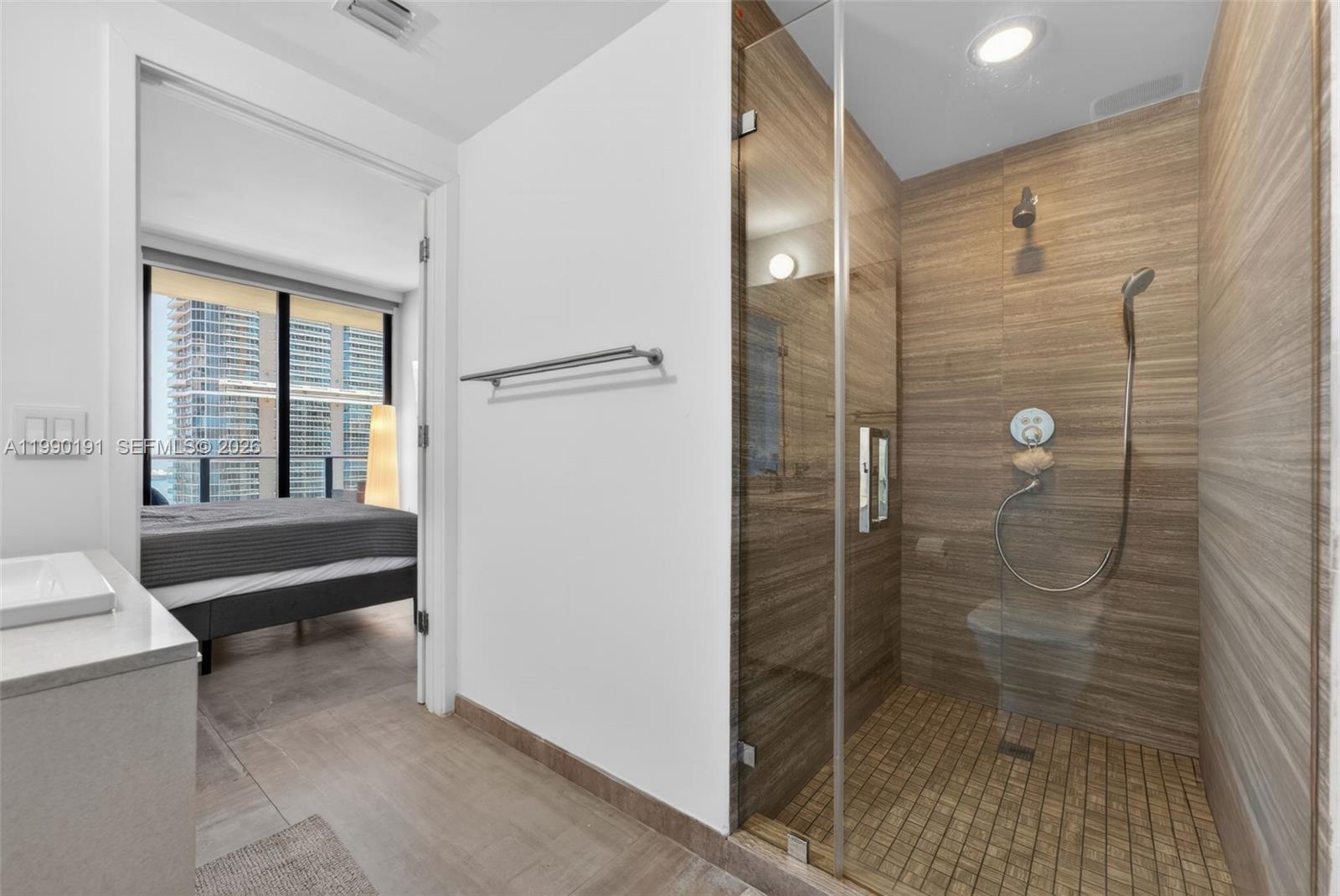 1010 Brickell Ave #4203 Miami, FL 33131