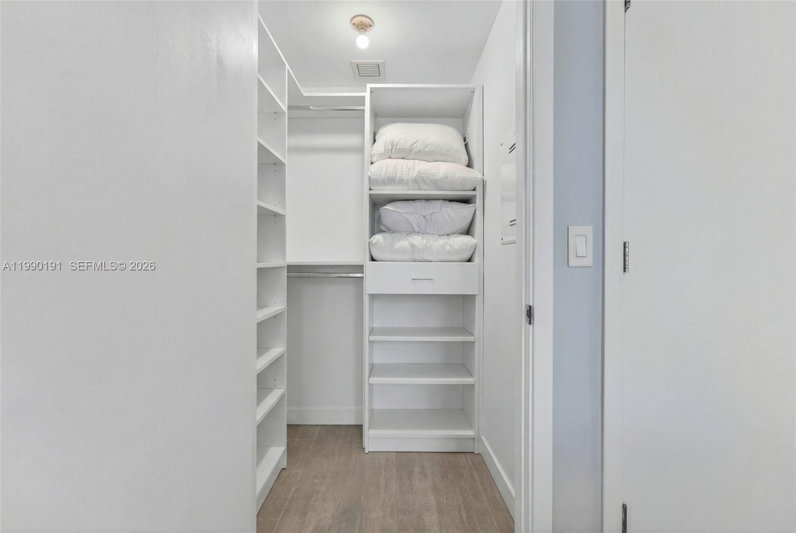 1010 Brickell Ave #4203 Miami, FL 33131