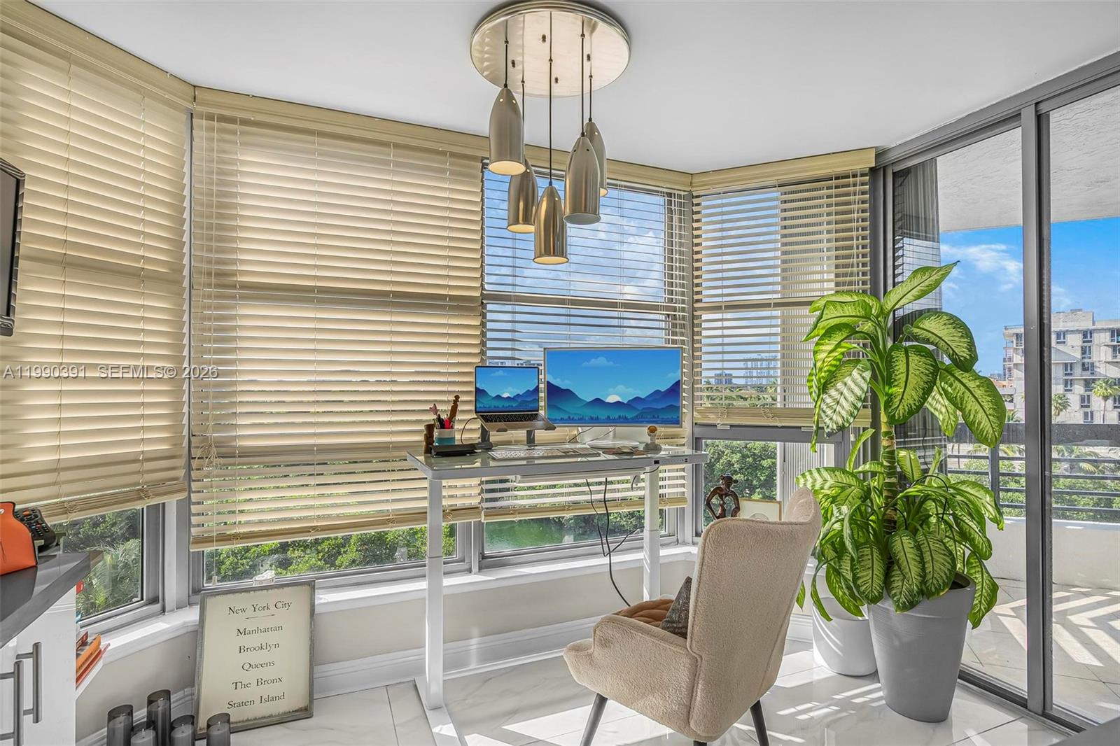 3500 Mystic Pointe Dr #604 Aventura, FL 33180