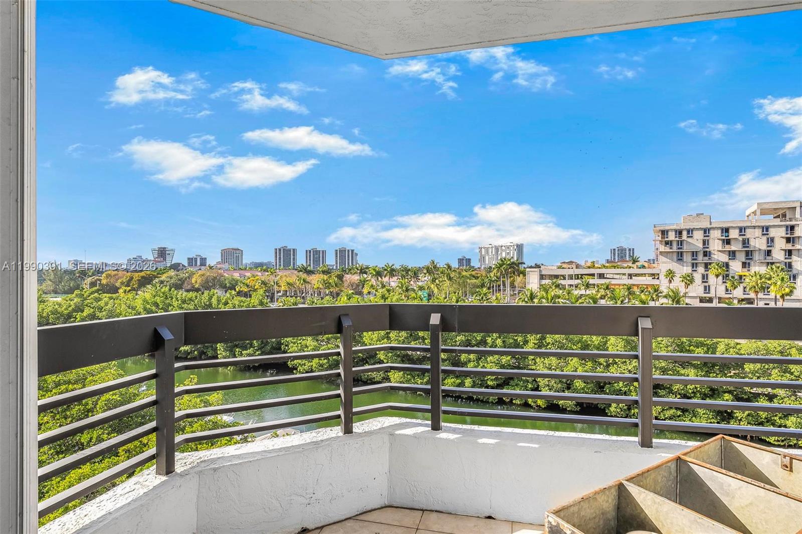 3500 Mystic Pointe Dr #604 Aventura, FL 33180