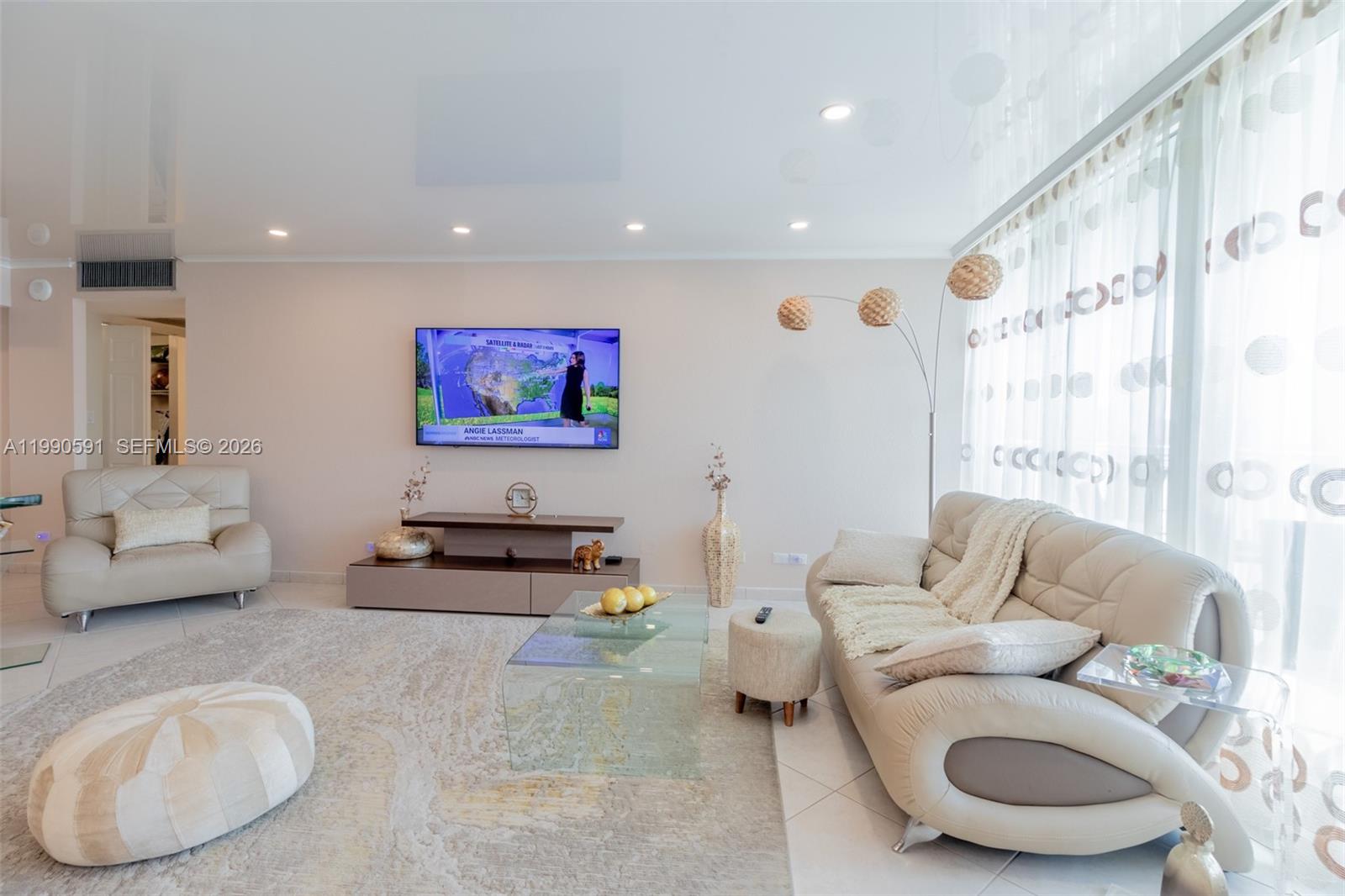 301 174th #2417 Sunny Isles Beach, FL 33160