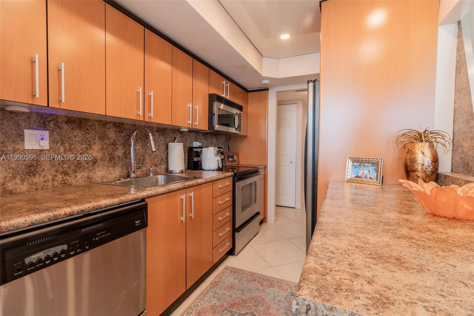 301 174th #2417 Sunny Isles Beach, FL 33160