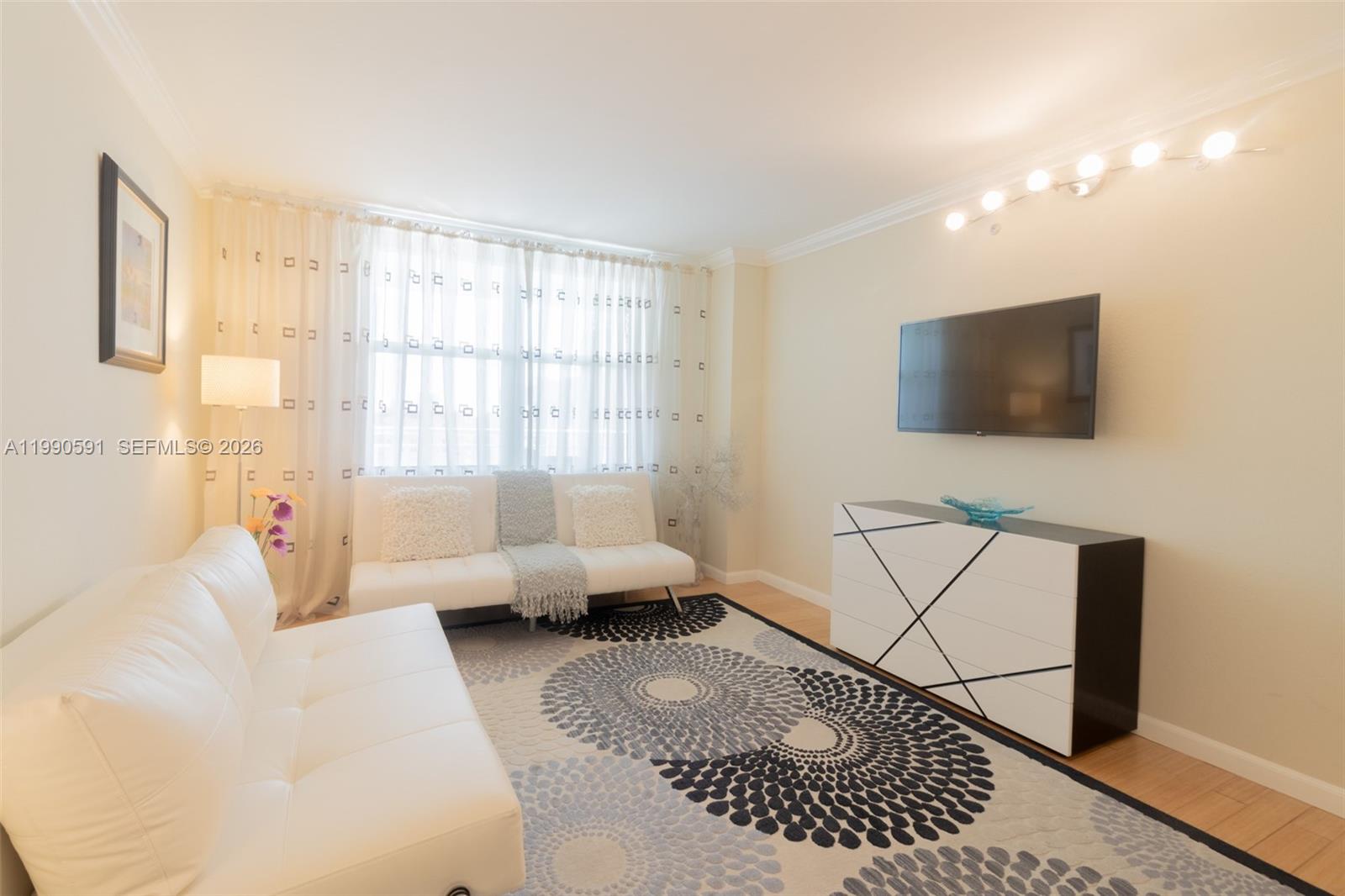 301 174th #2417 Sunny Isles Beach, FL 33160