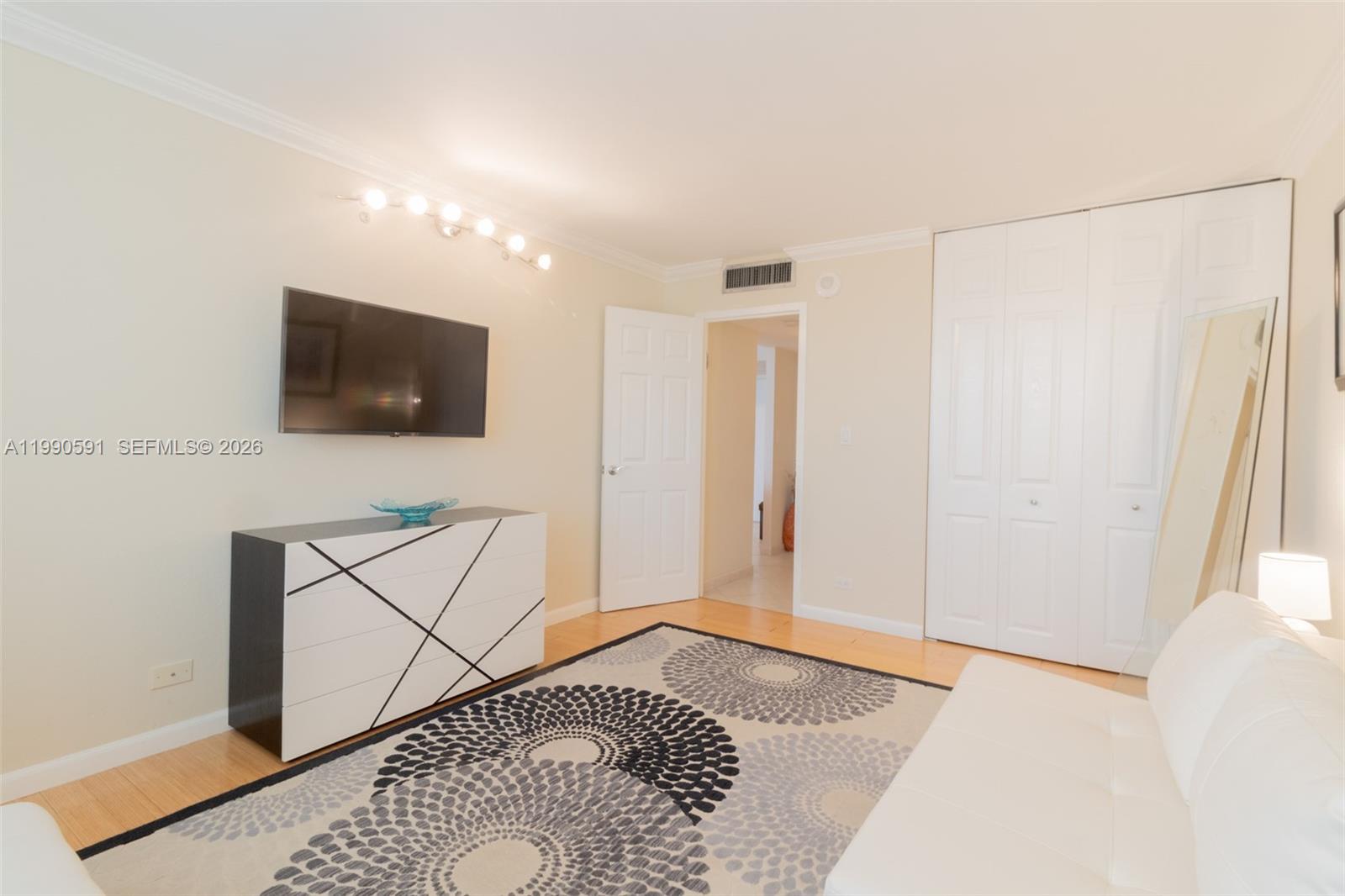 301 174th #2417 Sunny Isles Beach, FL 33160