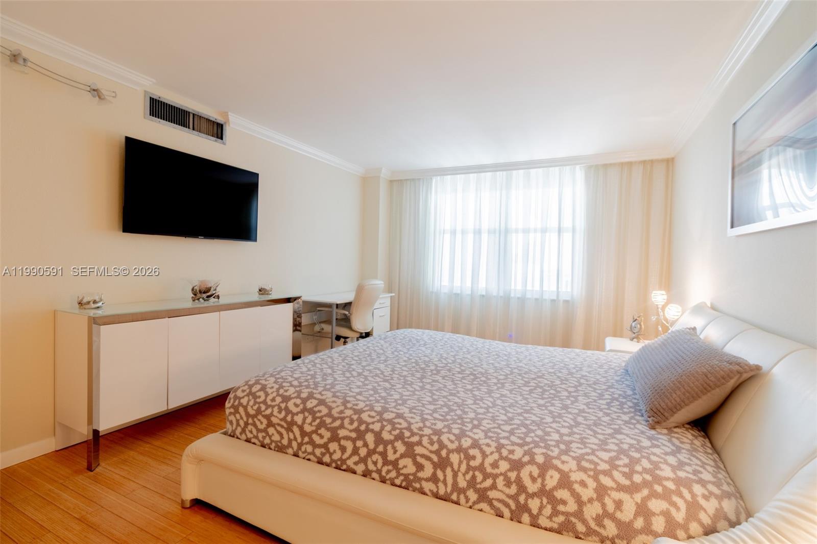 301 174th #2417 Sunny Isles Beach, FL 33160