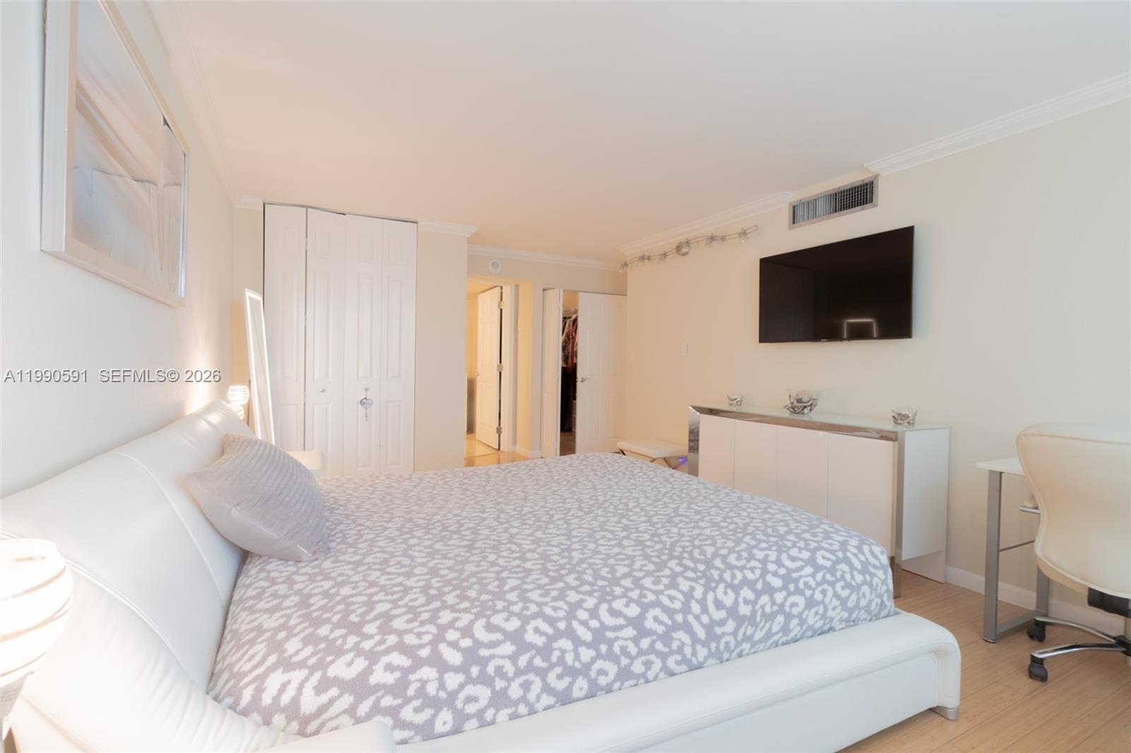 301 174th #2417 Sunny Isles Beach, FL 33160