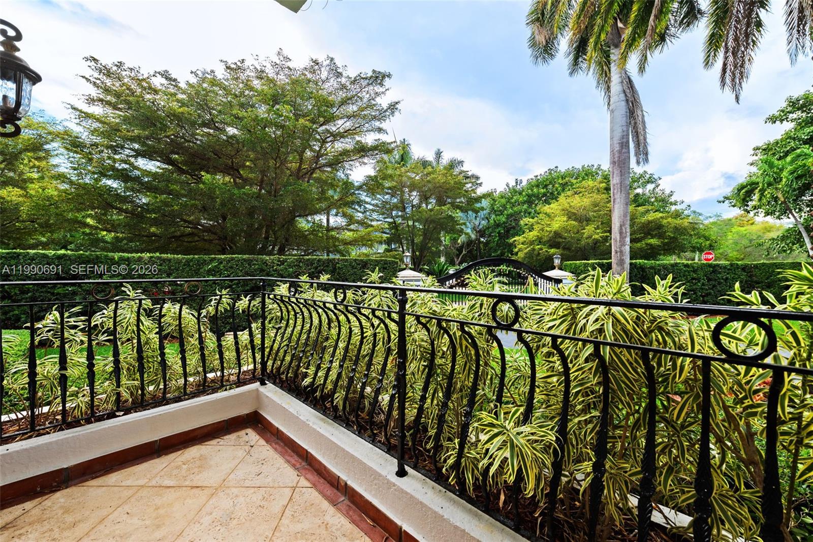 7701 Old Cutler Rd Coral Gables, FL 33143