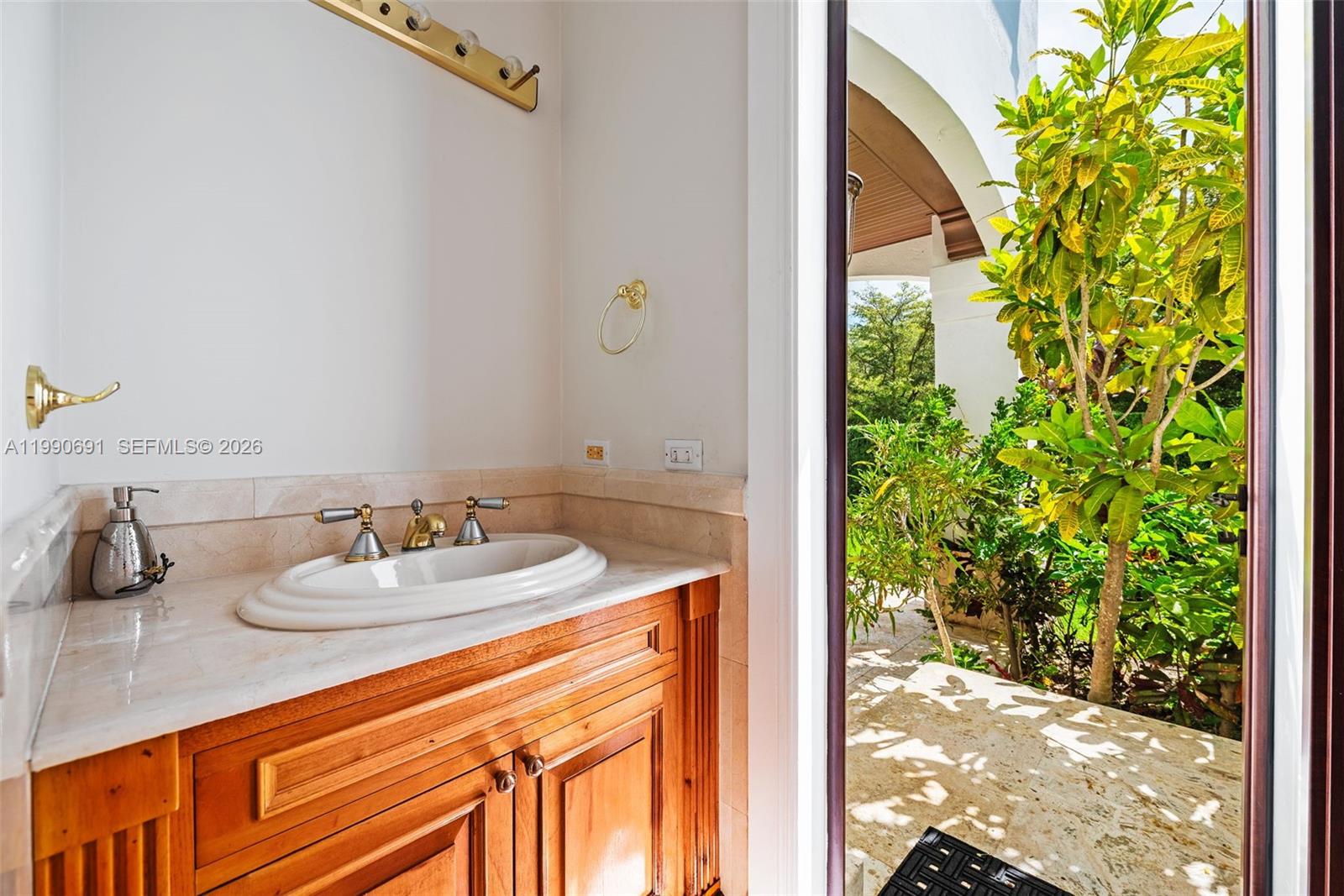 7701 Old Cutler Rd Coral Gables, FL 33143