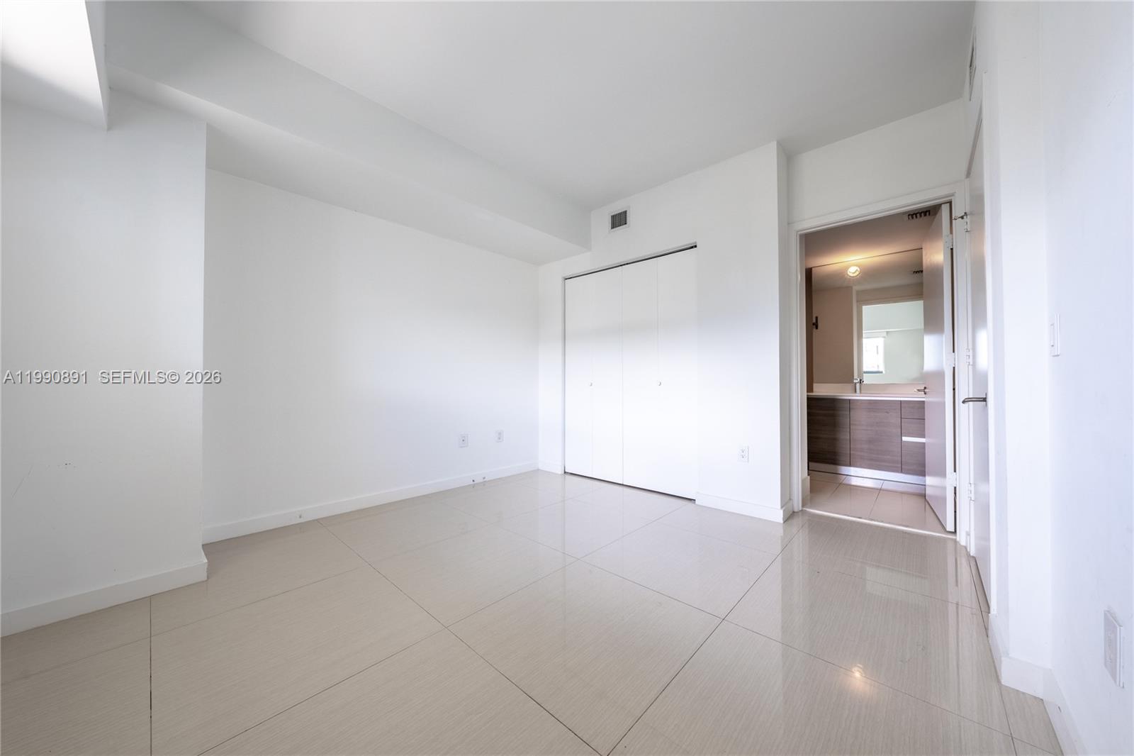 460 NE 28th St #707 Miami, FL 33137