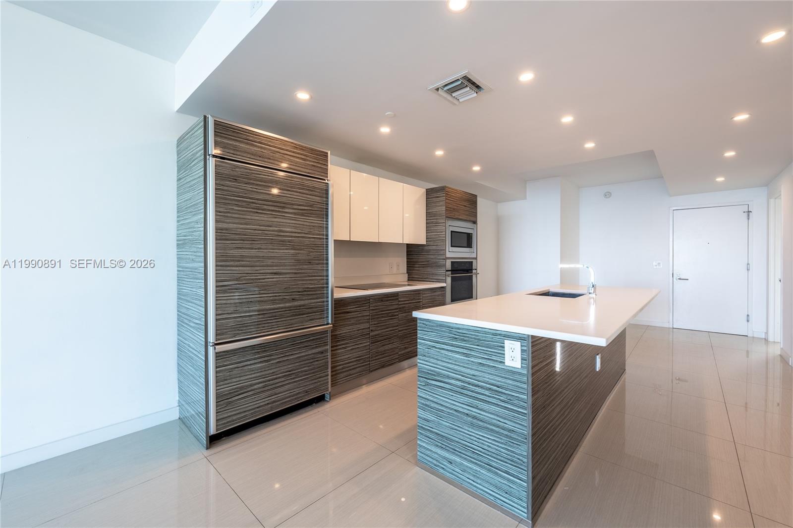 460 NE 28th St #707 Miami, FL 33137