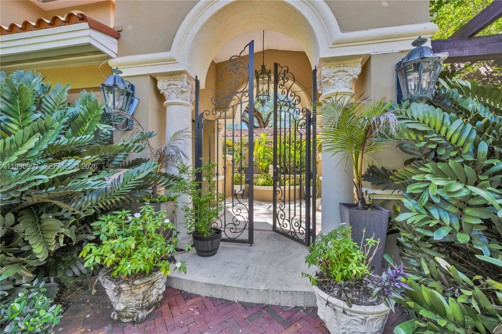 6200 Granada Blvd Coral Gables, FL 33146