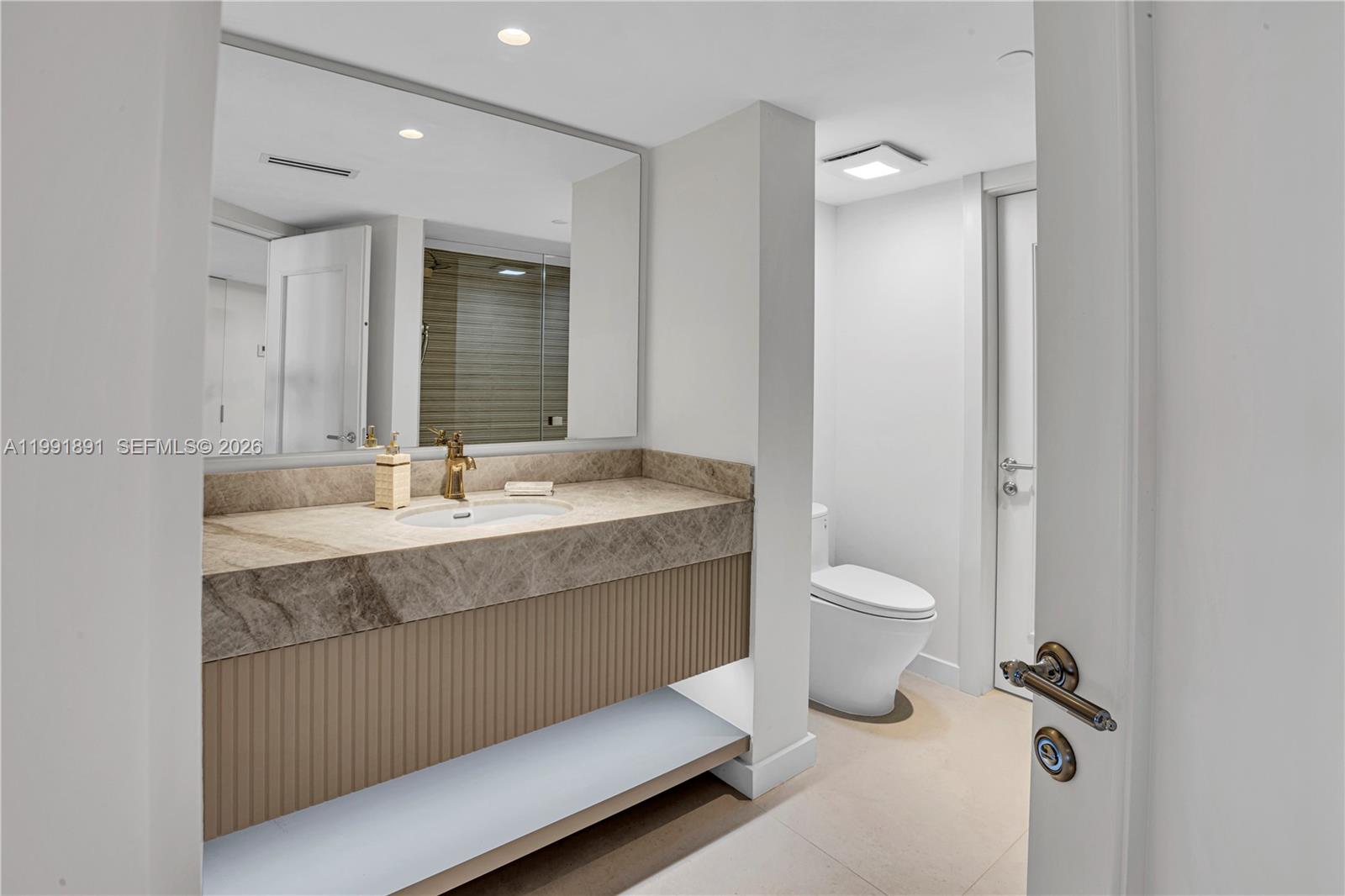 16485 Collins Ave #431 Sunny Isles Beach, FL 33160