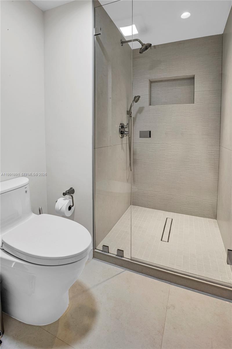 16485 Collins Ave #431 Sunny Isles Beach, FL 33160