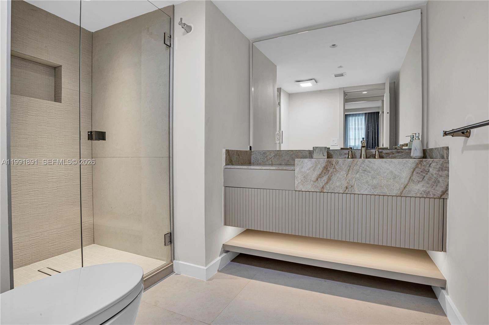 16485 Collins Ave #431 Sunny Isles Beach, FL 33160