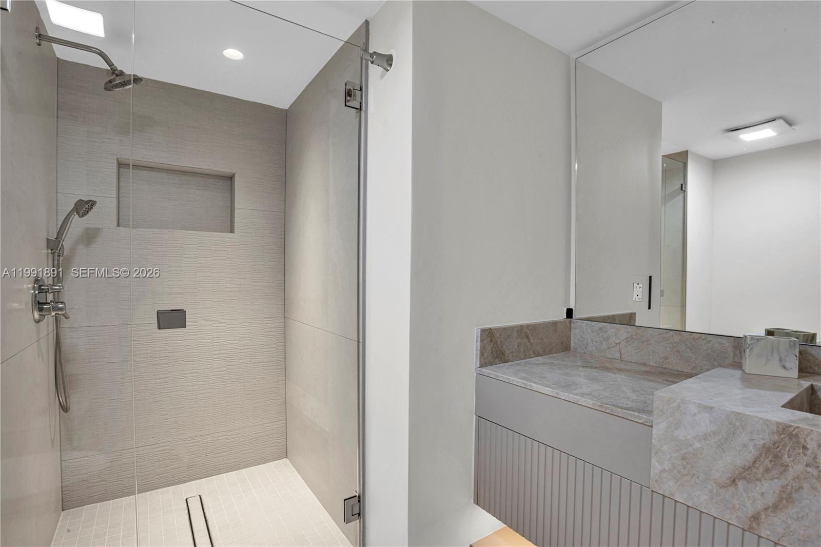 16485 Collins Ave #431 Sunny Isles Beach, FL 33160