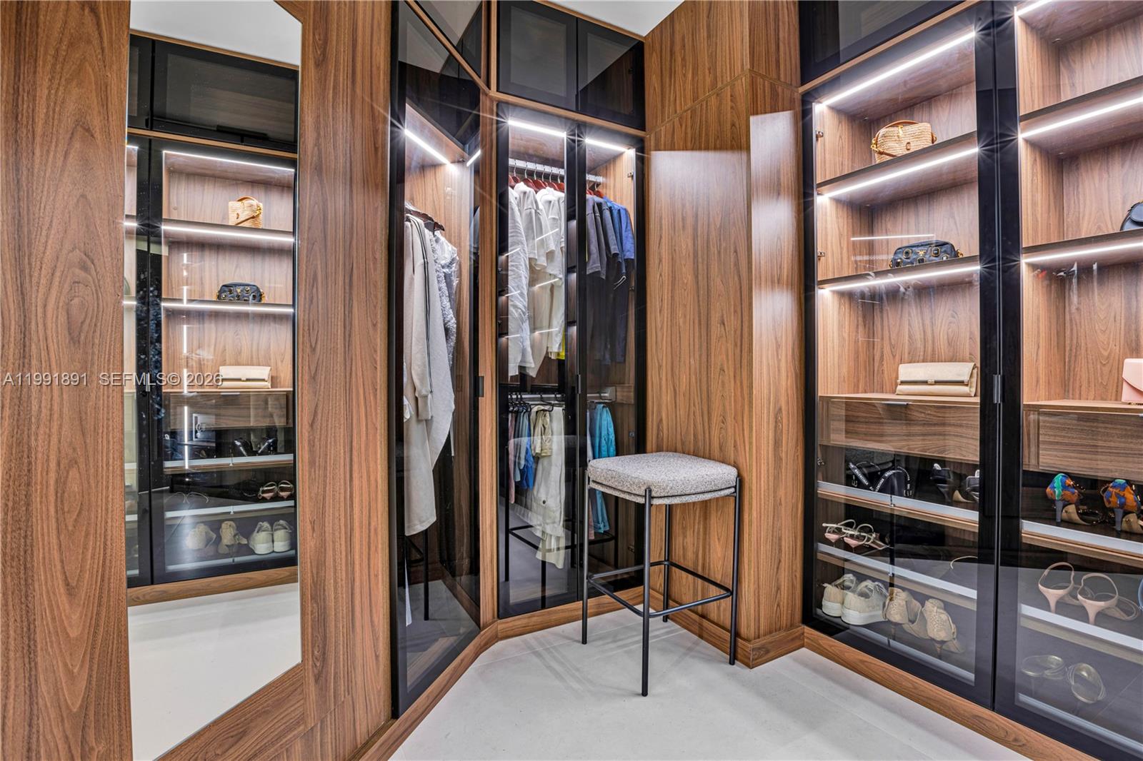 16485 Collins Ave #431 Sunny Isles Beach, FL 33160