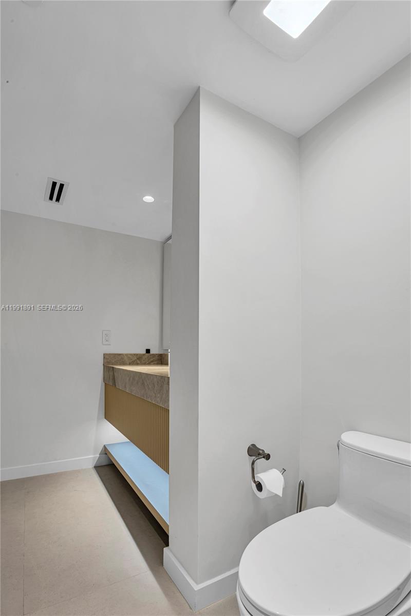 16485 Collins Ave #431 Sunny Isles Beach, FL 33160