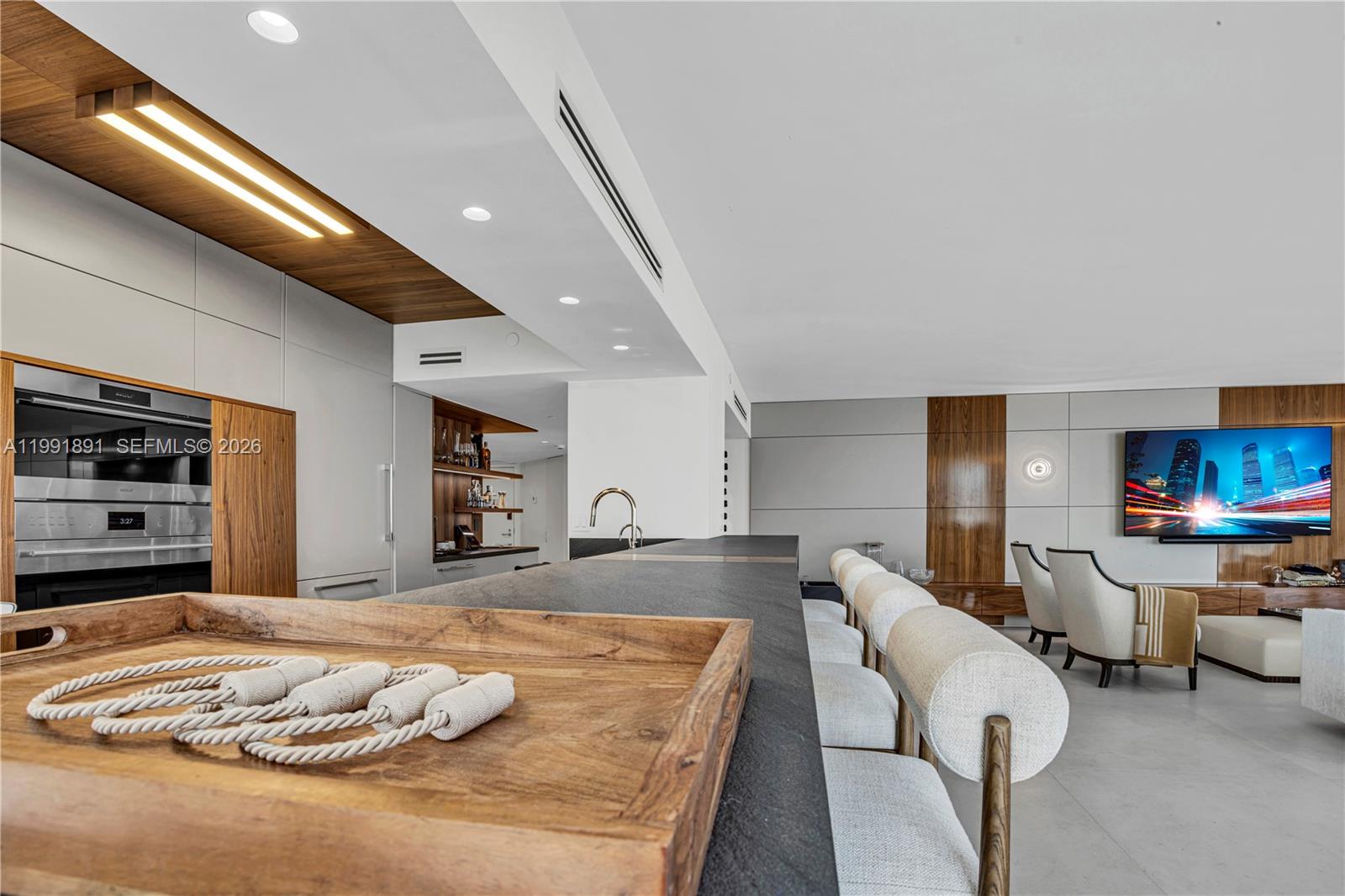 16485 Collins Ave #431 Sunny Isles Beach, FL 33160