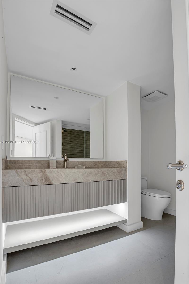 16485 Collins Ave #431 Sunny Isles Beach, FL 33160