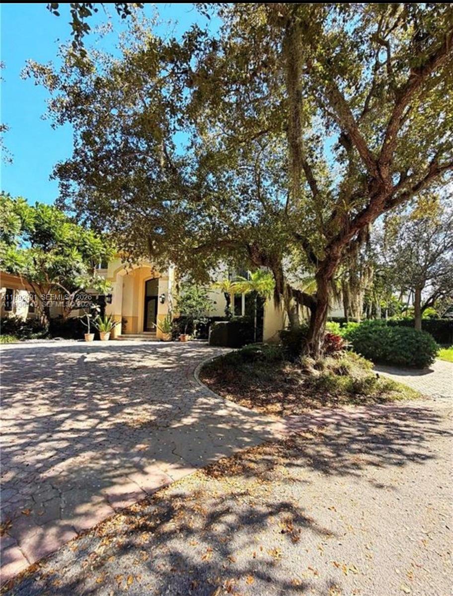 673 Destacada Ave Coral Gables, FL 33156