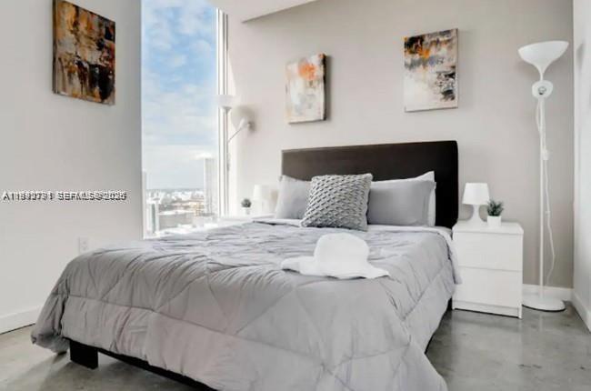 151 SE 1st #3111 Miami, FL 33131