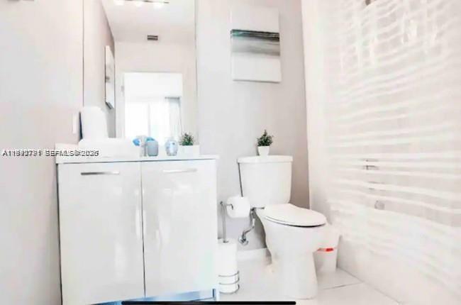 151 SE 1st #3111 Miami, FL 33131