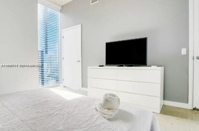 151 SE 1st #3111 Miami, FL 33131