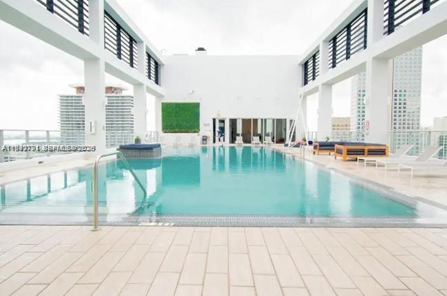 151 SE 1st #3111 Miami, FL 33131