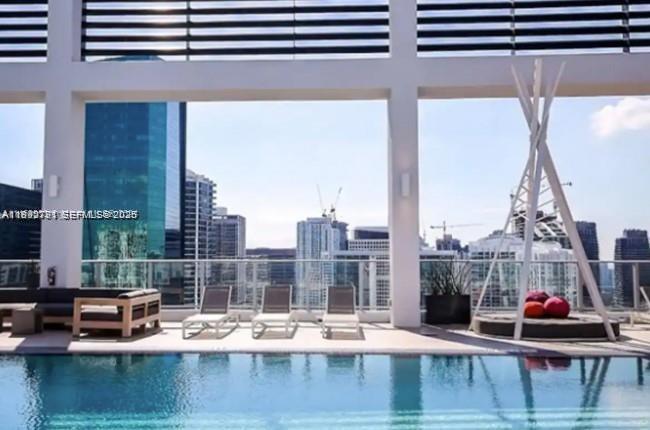 151 SE 1st #3111 Miami, FL 33131