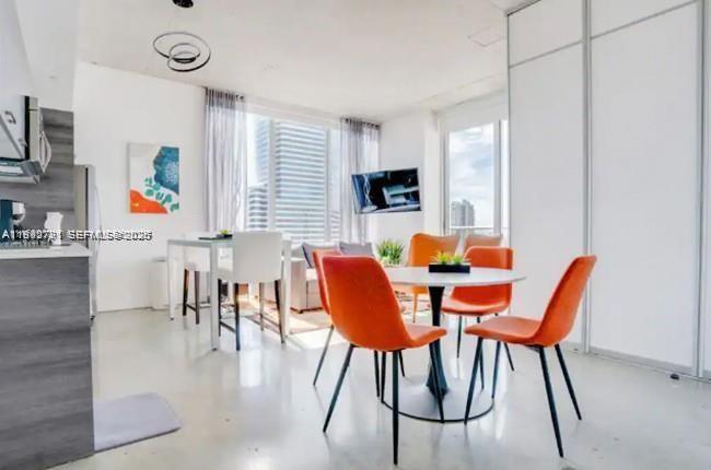 151 SE 1st #3111 Miami, FL 33131