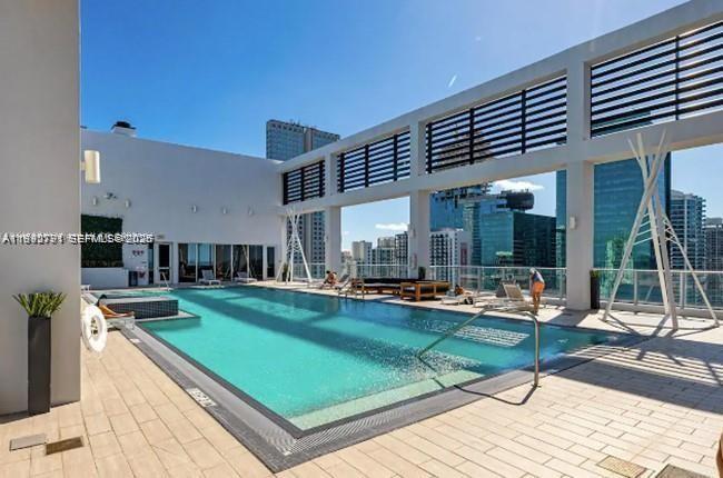 151 SE 1st #3111 Miami, FL 33131