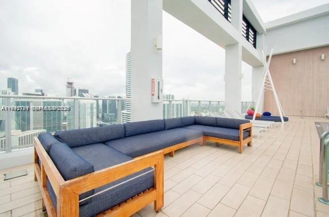 151 SE 1st #3111 Miami, FL 33131
