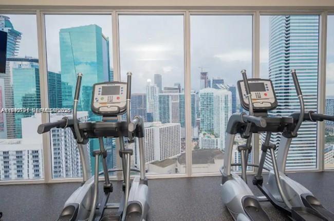 151 SE 1st #3111 Miami, FL 33131