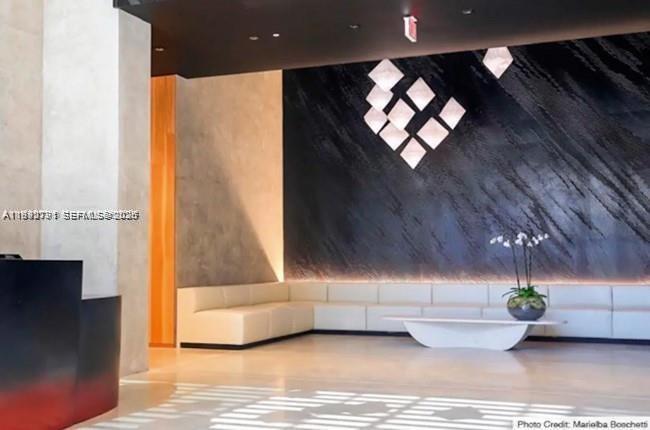 151 SE 1st #3111 Miami, FL 33131