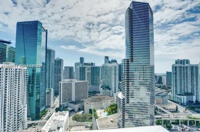 151 SE 1st #3111 Miami, FL 33131