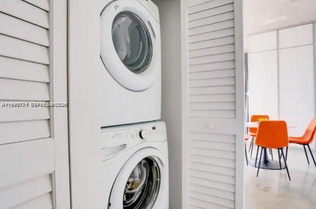 151 SE 1st #3111 Miami, FL 33131