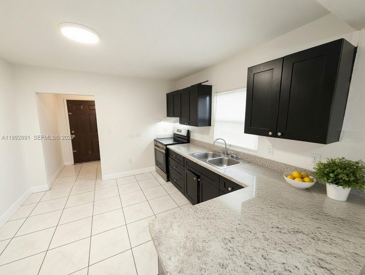 8013 NW 10th Ct Miami, FL 33150