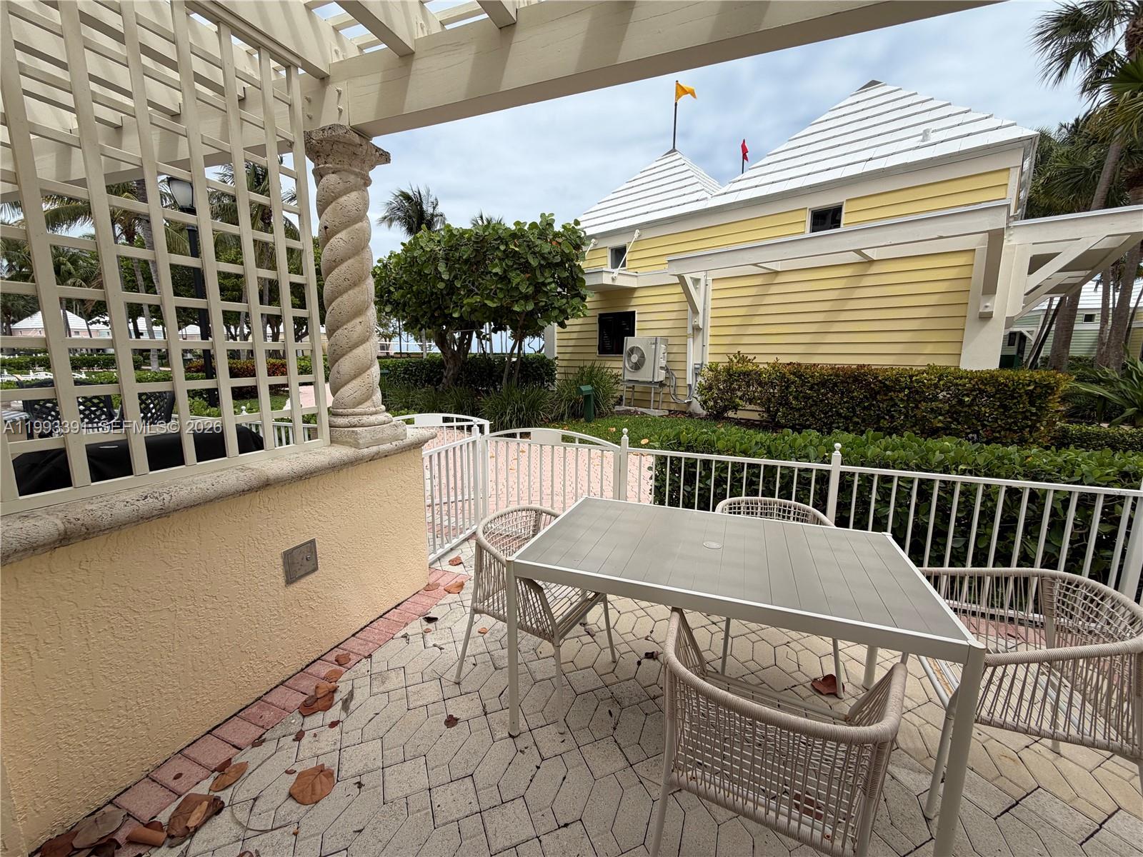 791 Crandon #C 306 Key Biscayne, FL 33149