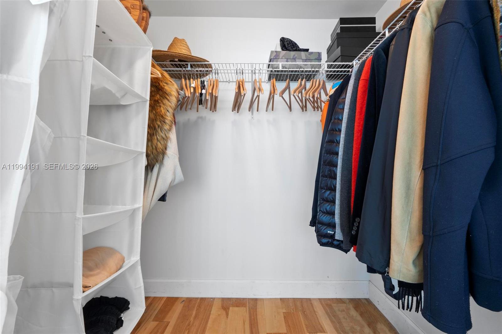 500 Brickell Ave #2510 Miami, FL 33131