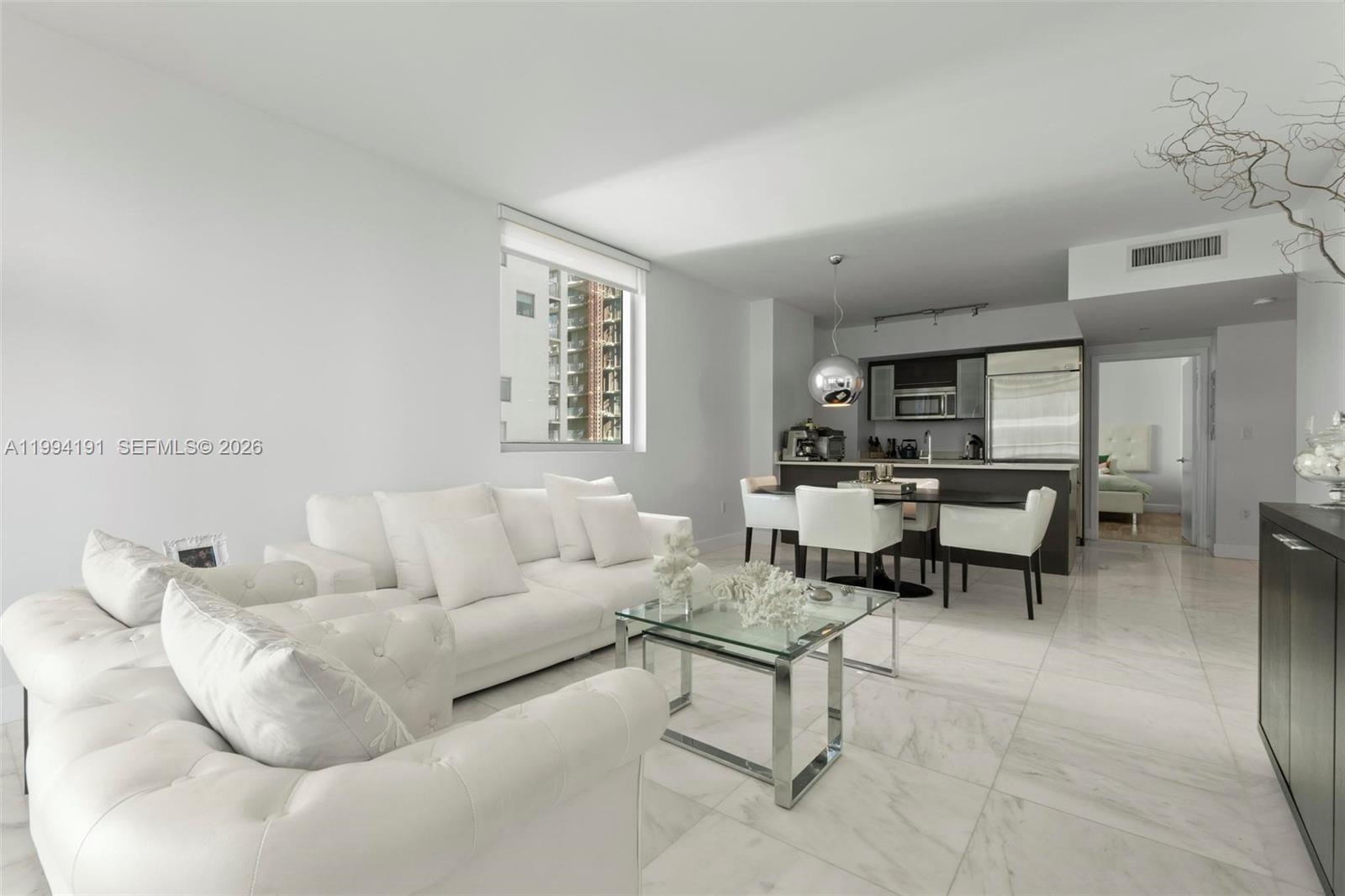 500 Brickell Ave #2510 Miami, FL 33131